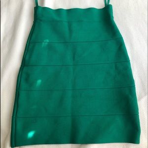 BCBGMaxAzria Skirts - bcbgmaxazria green skirt BCBGMaxAzria Skirts - bcbgmaxazria green skirt